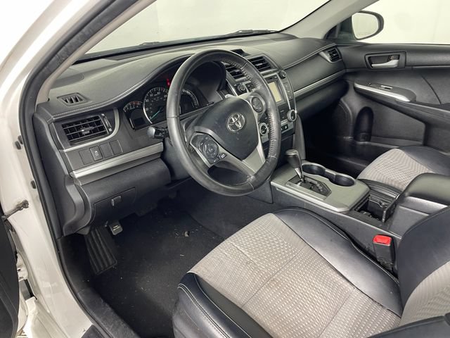 Used 2012 Toyota Camry SE FWD image 3