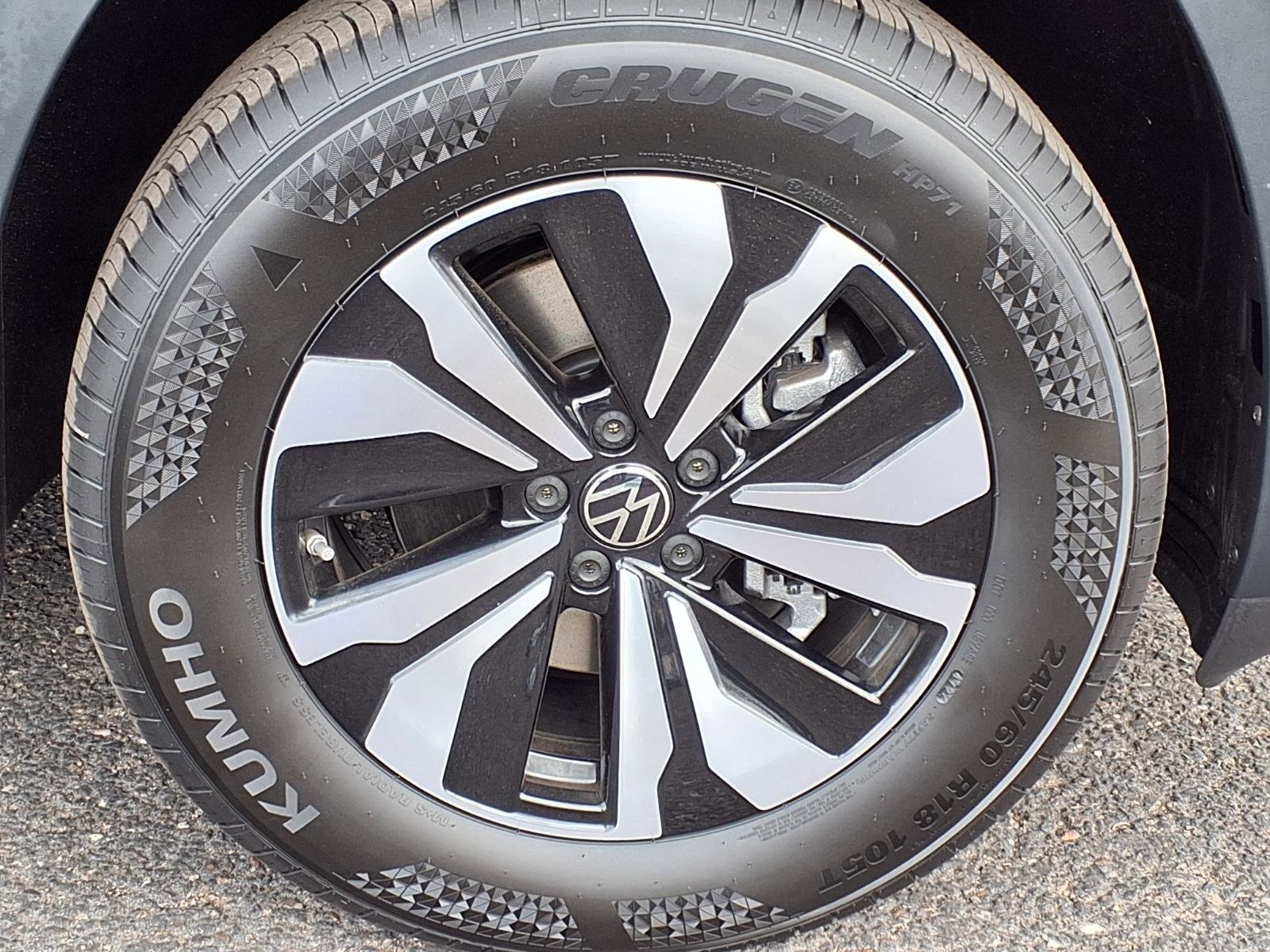 New 2026 Volkswagen Atlas SE image 9