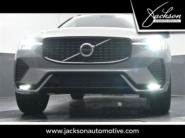 Used 2025 Volvo XC60 B5 Core w/ Climate Package image 34