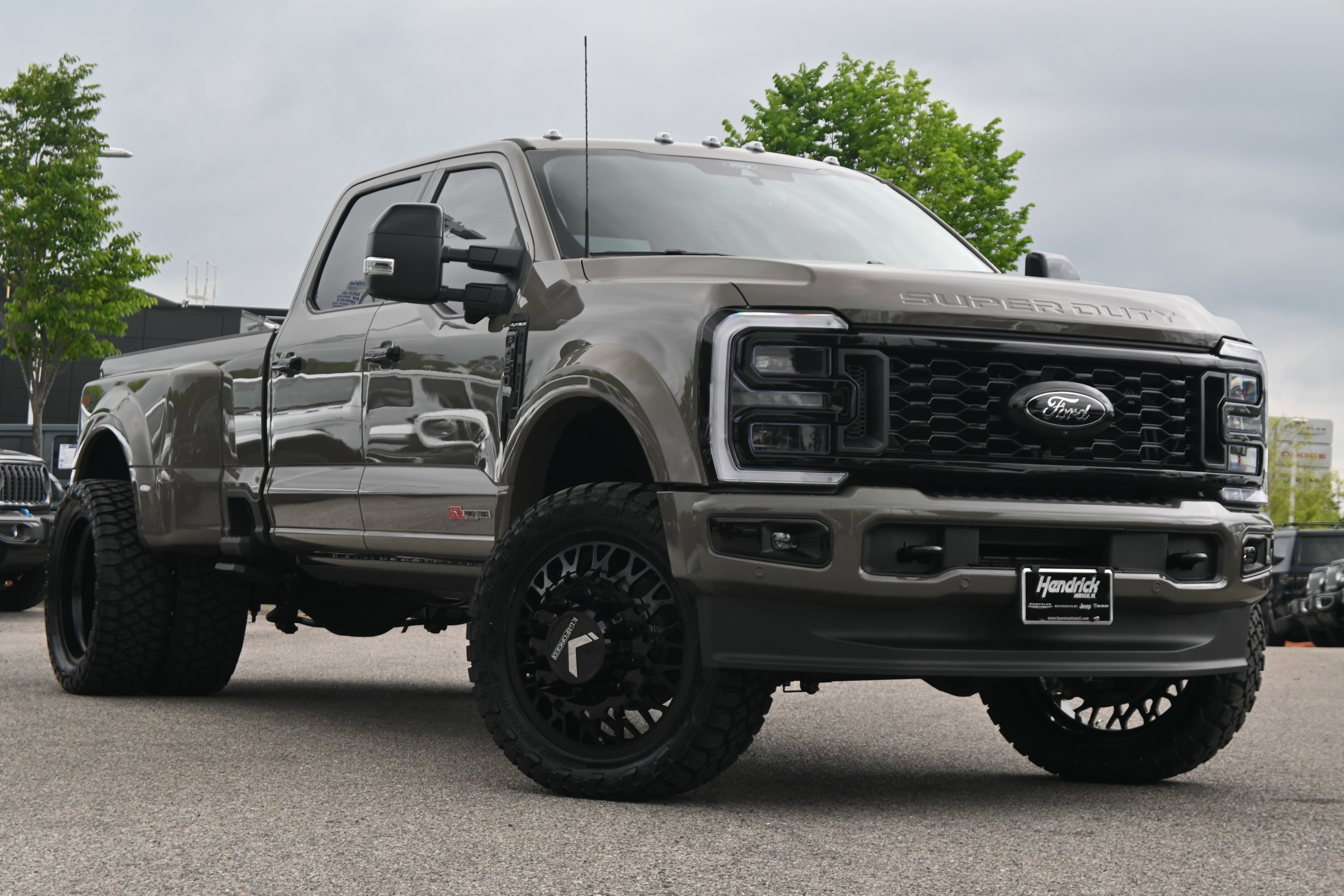 Used 2026 Ford F450 Platinum w/ Platinum Plus Package AWD/4WD image 2