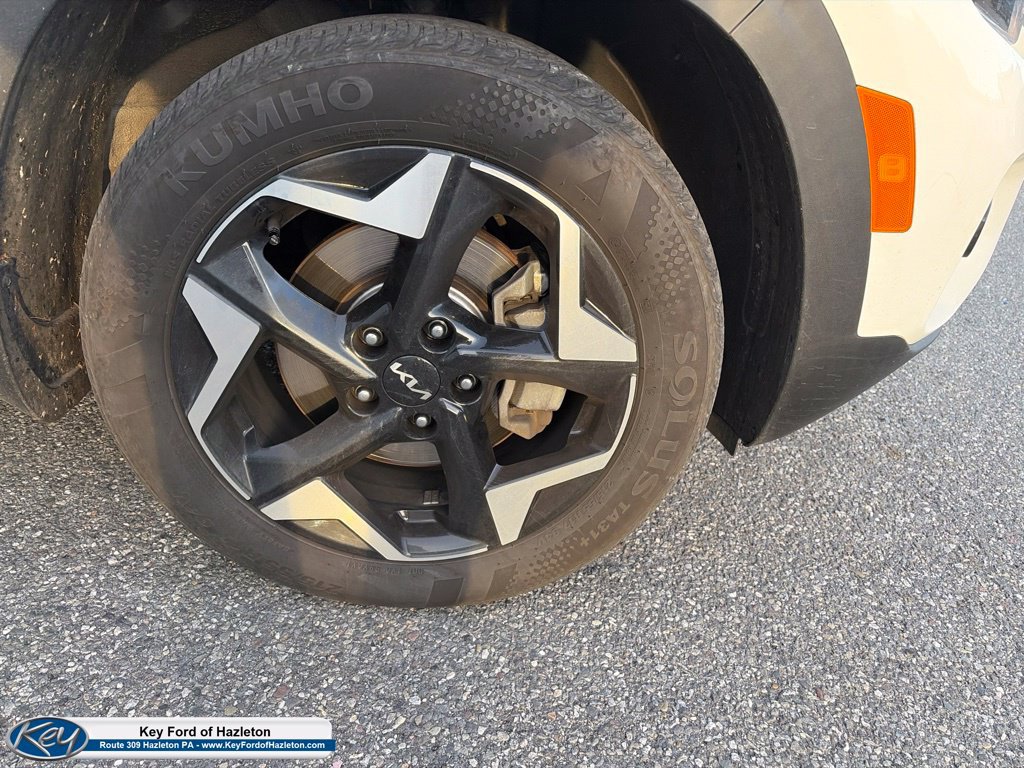 Used 2025 Kia Seltos S AWD/4WD image 16
