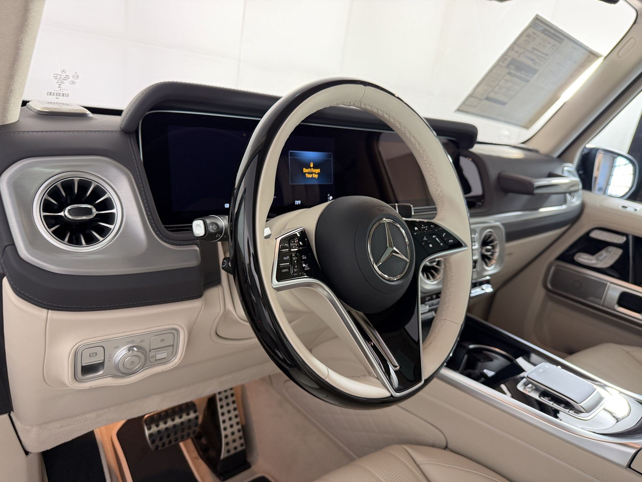New 2027 Mercedes-Benz G 580 e image 4