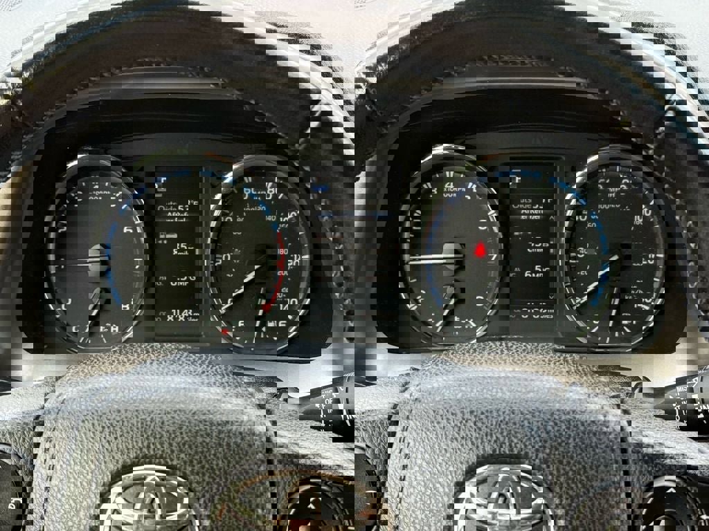 Used 2016 Toyota RAV4 Limited image 22