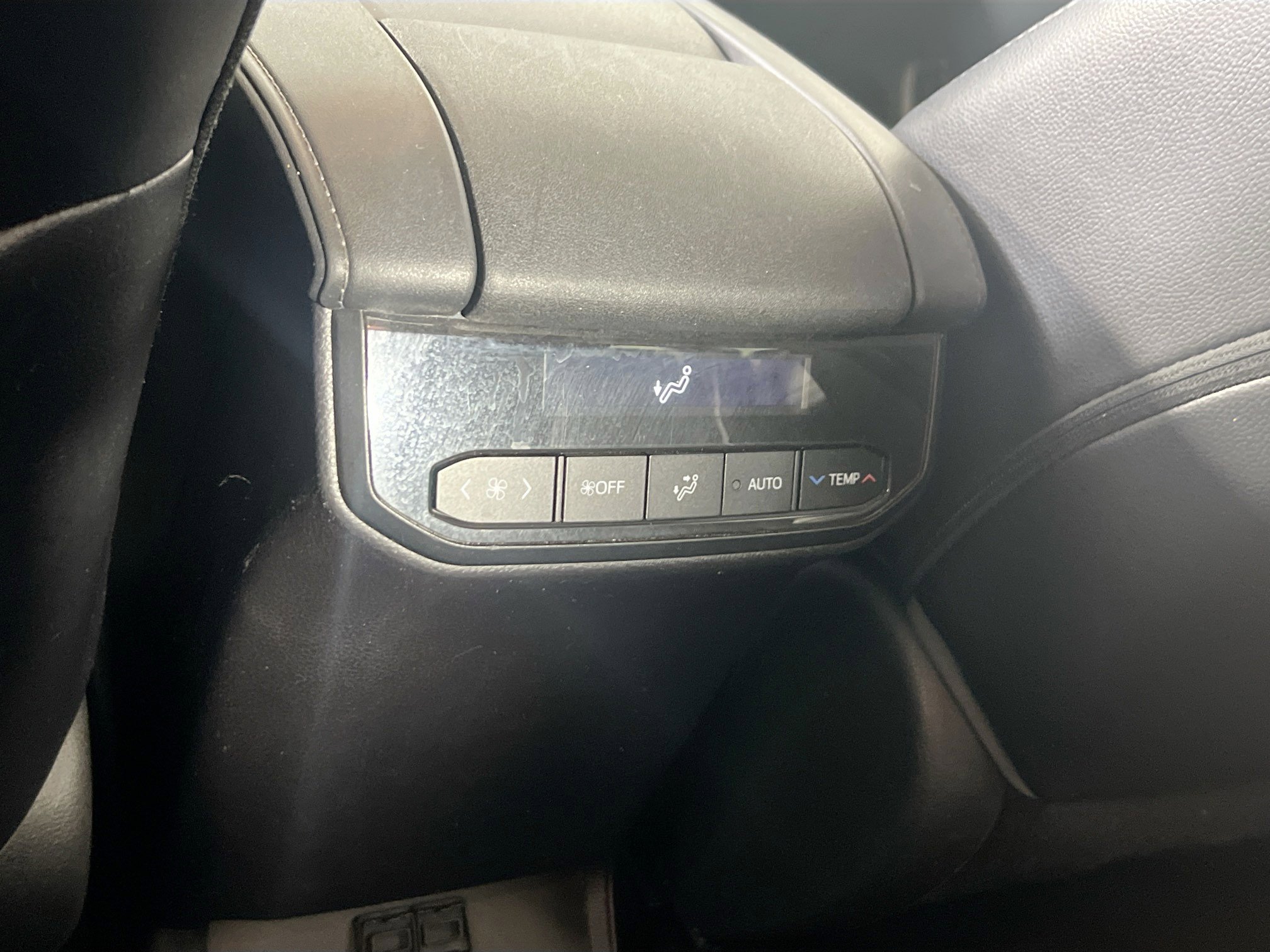 Used 2021 Toyota Highlander XSE image 25