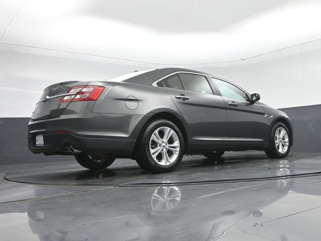 Used 2017 Ford Taurus SE FWD image 50