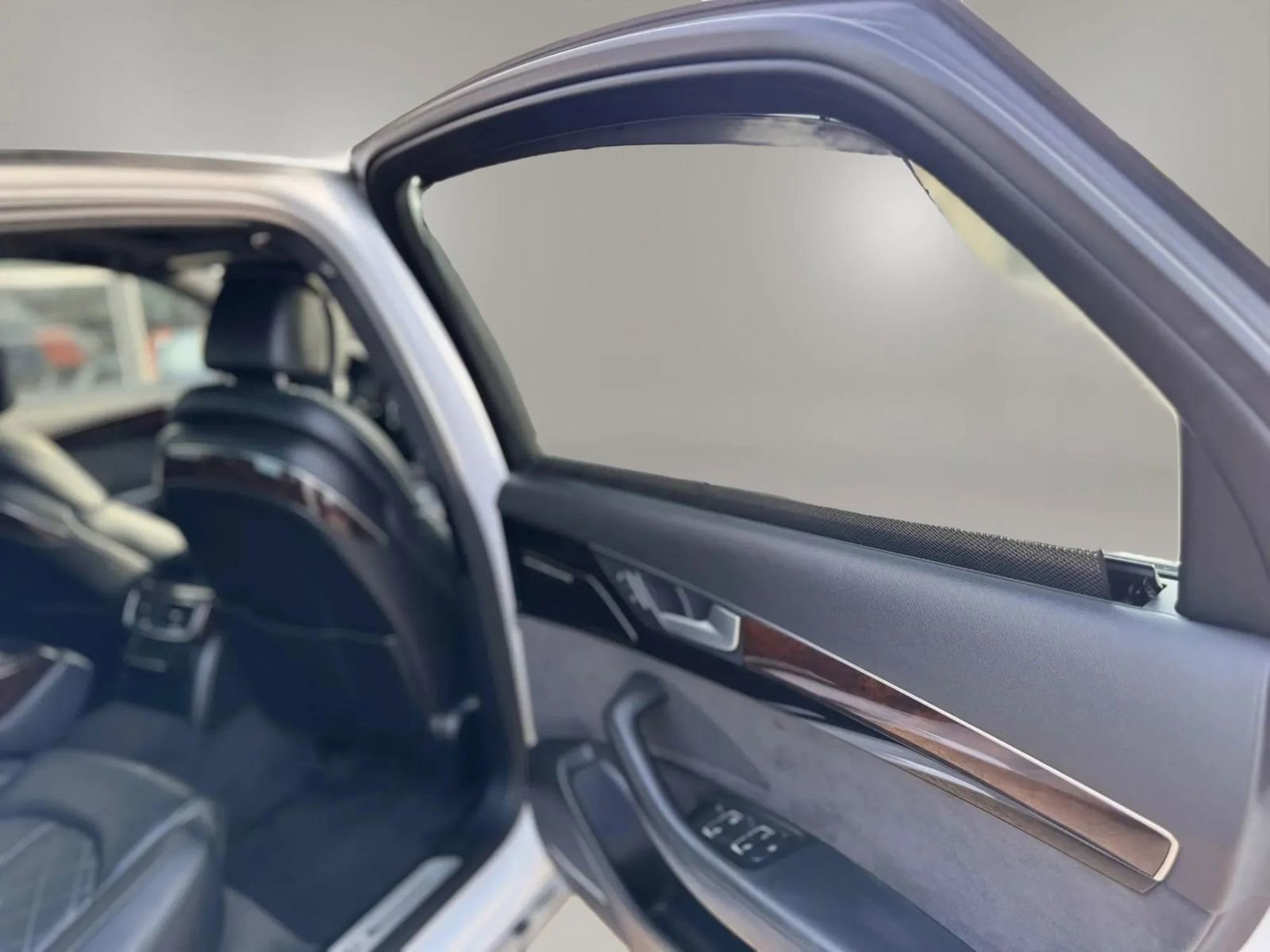 Used 2016 Audi A8 L 3.0T w/ Executive Package image 25