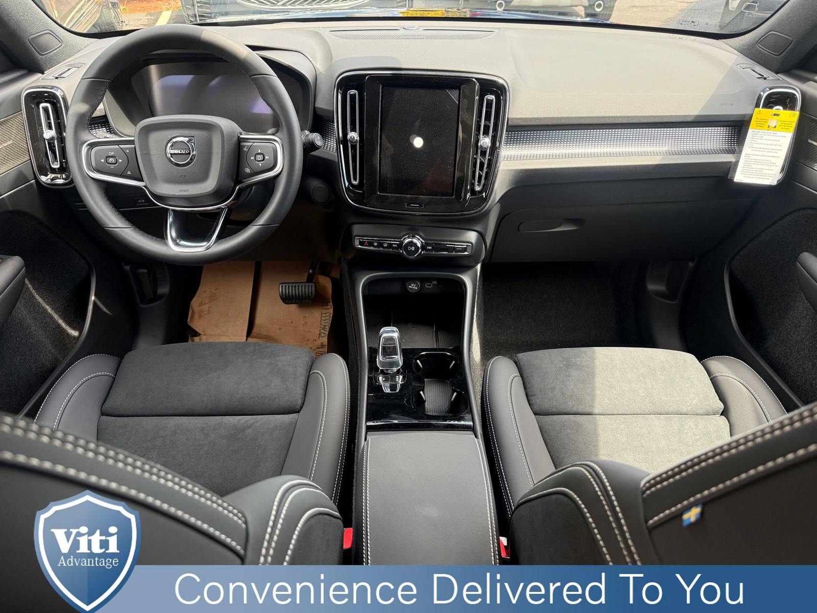 New 2026 Volvo EX40 Ultra AWD/4WD image 2