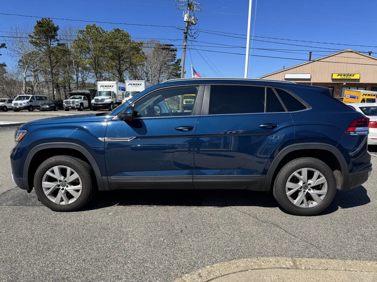 Used 2020 Volkswagen Atlas Cross Sport S image 5