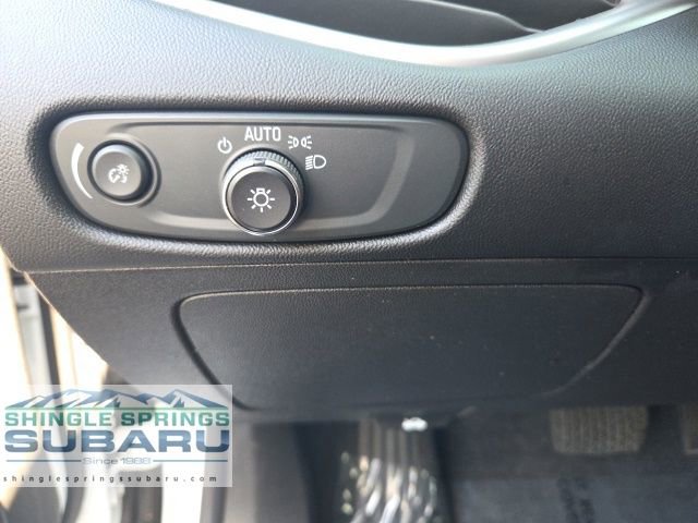 Used 2022 Chevrolet Malibu LT FWD image 34