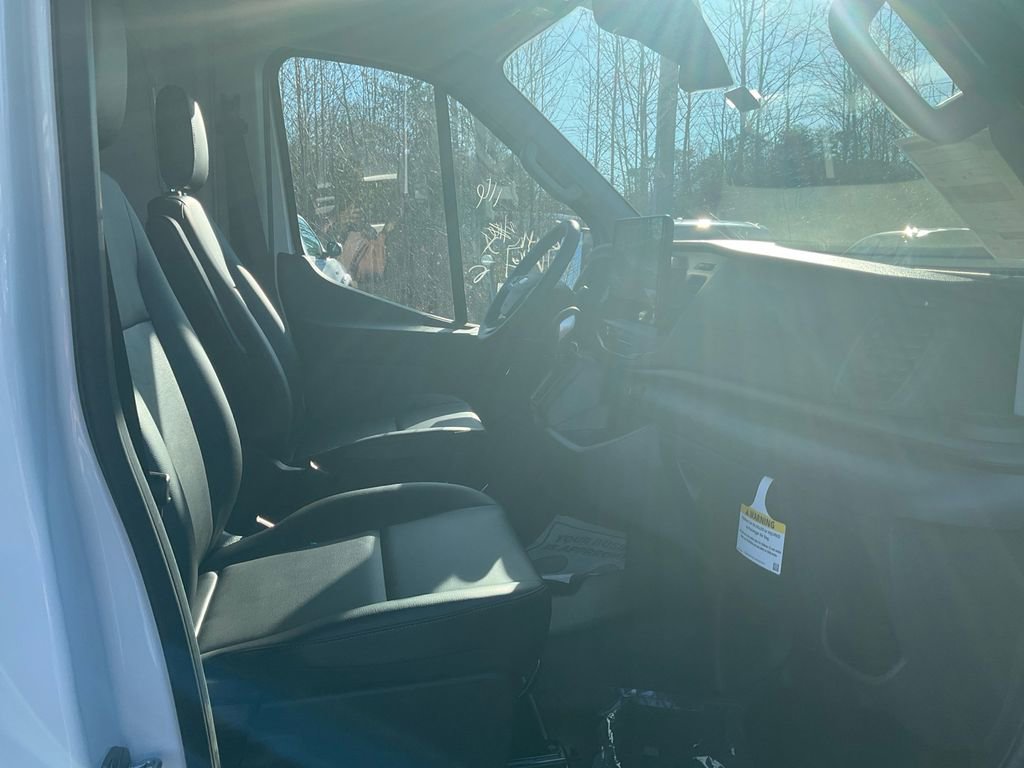 New 2026 Ford Transit 250 148 Medium Roof image 12