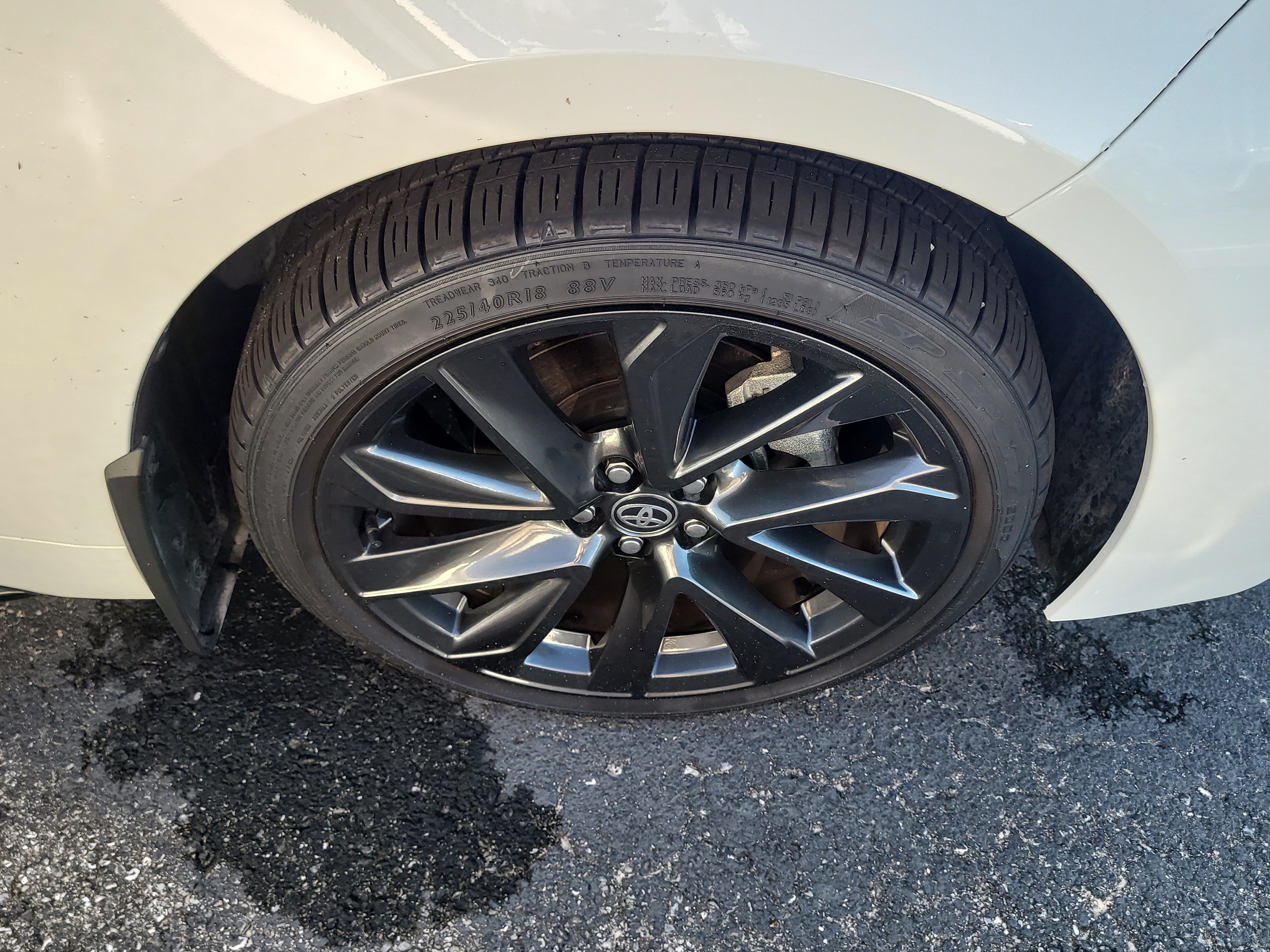 Used 2025 Toyota Corolla SE FWD image 9