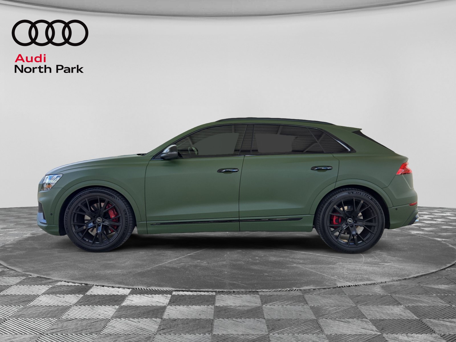 Used 2023 Audi SQ8 Prestige w/ Prestige Package AWD/4WD image 2