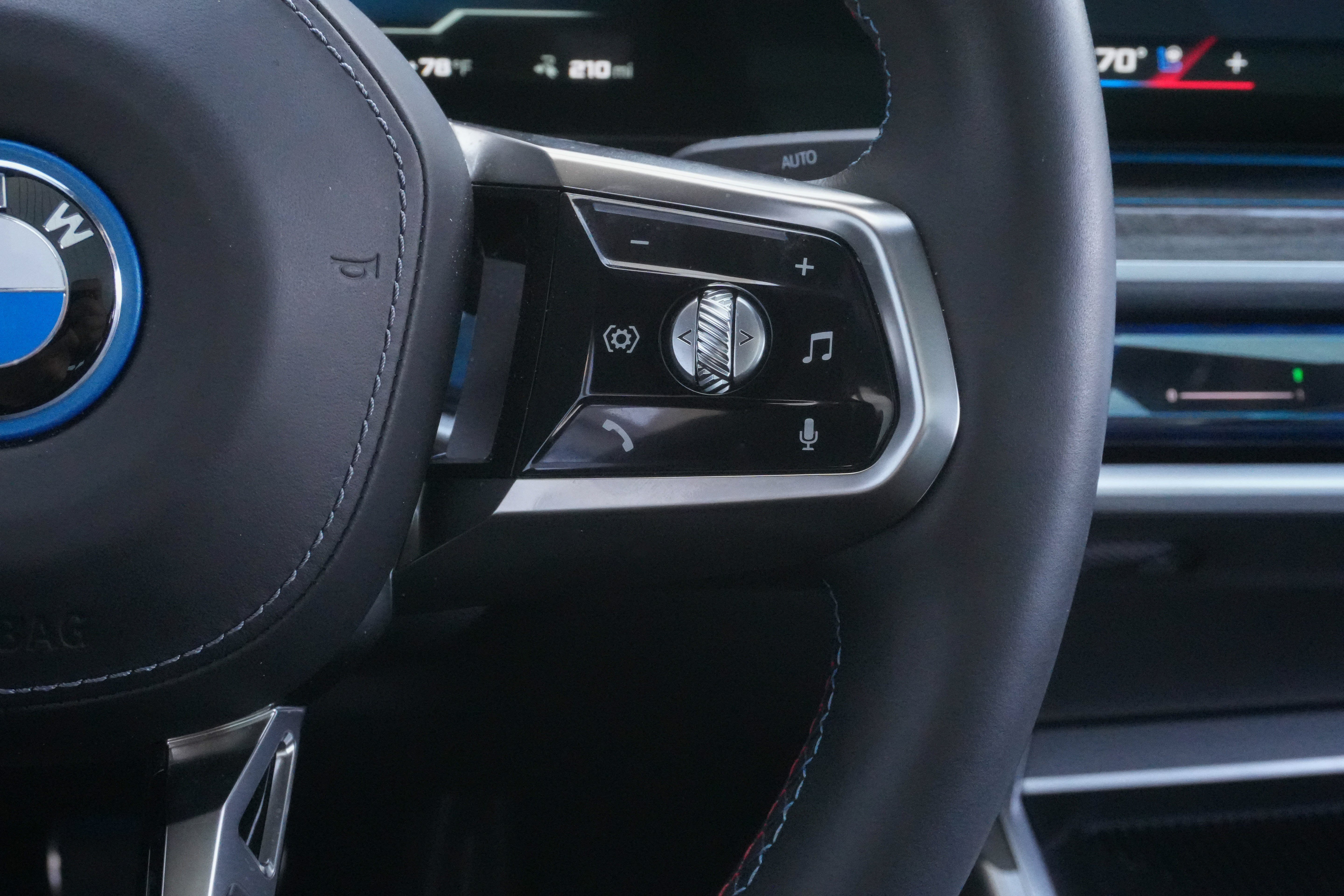 Certified 2024 BMW i7 M70 w/ Premium Package AWD/4WD image 20