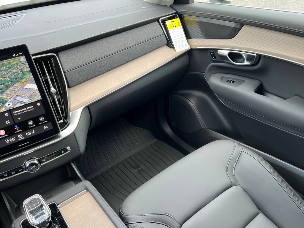 New 2026 Volvo XC90 T8 Plus w/ Protection Package Premier AWD/4WD image 38