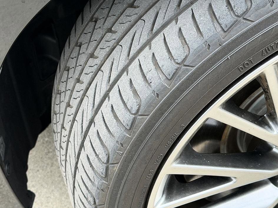 Used 2016 Lexus IS 200t w/ Navigation System Package RWD image 18