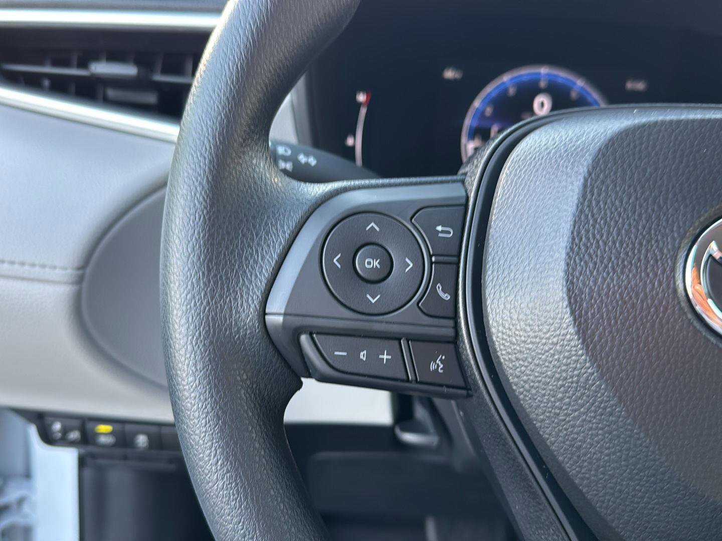 New 2026 Toyota Corolla Cross L image 18