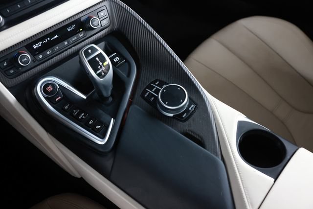 Used 2020 BMW i8 Coupe AWD/4WD image 41