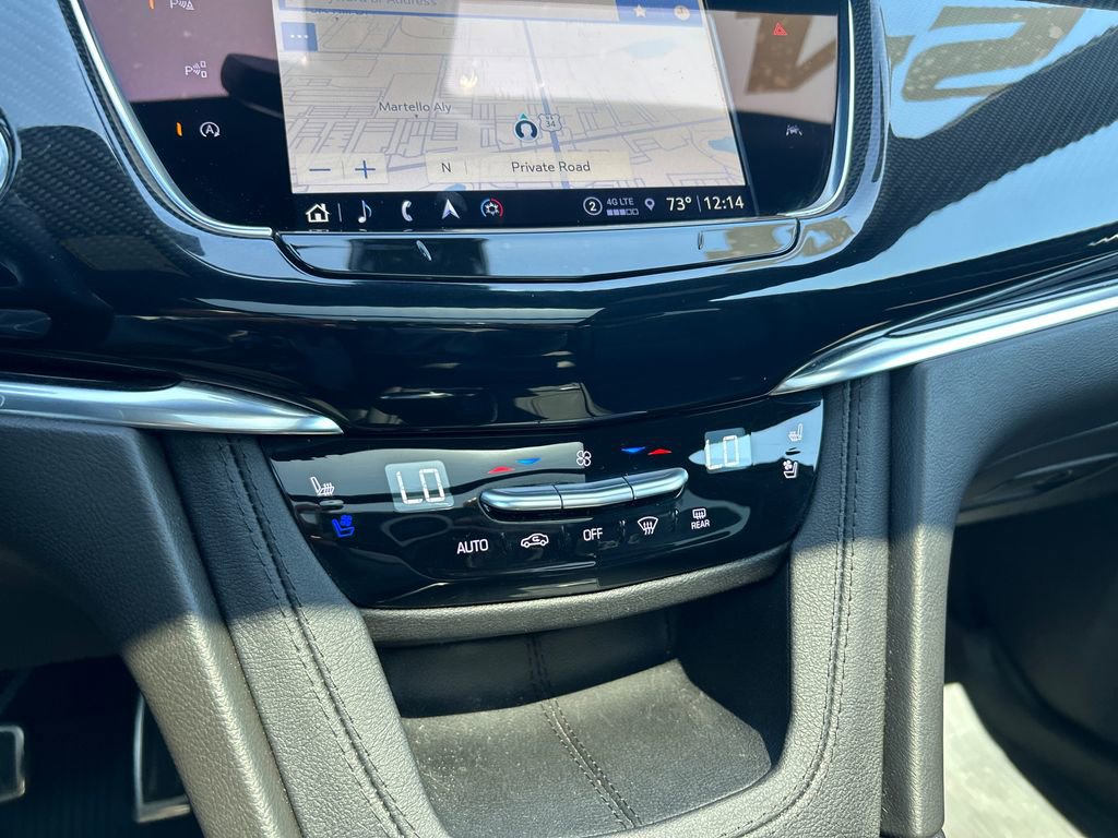 Used 2024 Cadillac XT6 Sport w/ Technology Package AWD/4WD image 28