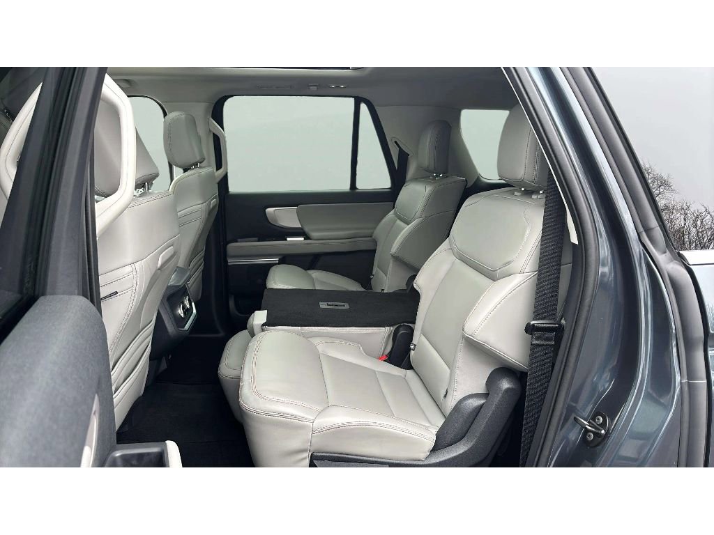 Used 2025 Ford Expedition Max Active image 14