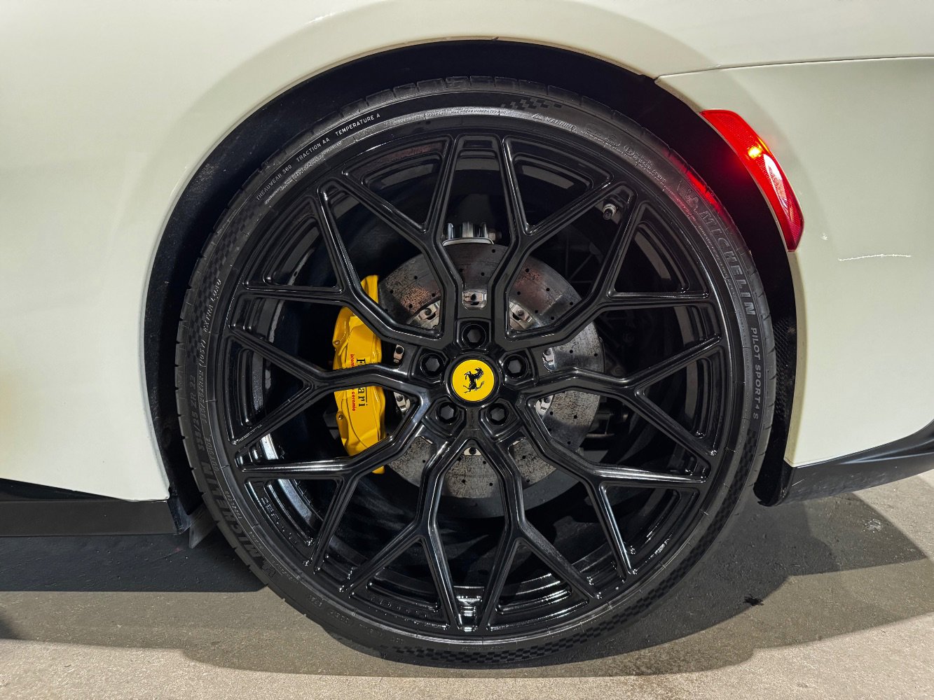Used 2019 Ferrari GTC4Lusso T RWD image 40