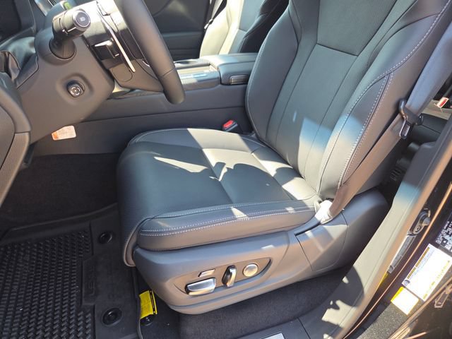 New 2026 Lexus LX 600 4WD w/ Luxury Package image 6