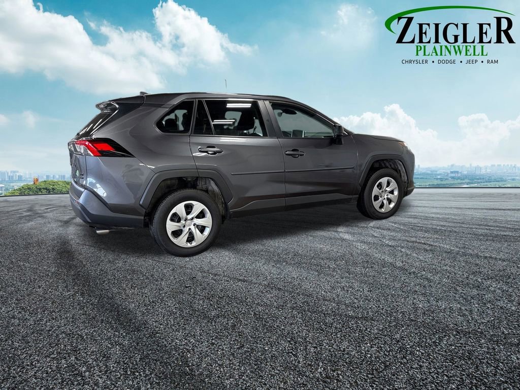 Used 2023 Toyota RAV4 LE image 10