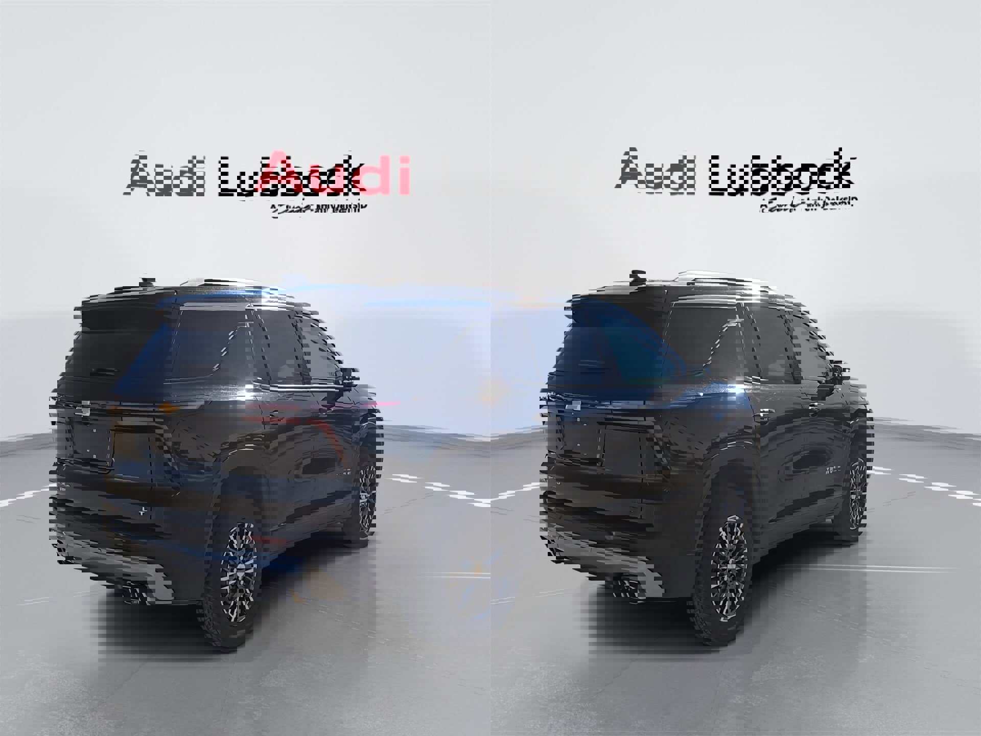 Used 2024 Chevrolet Traverse LT image 8