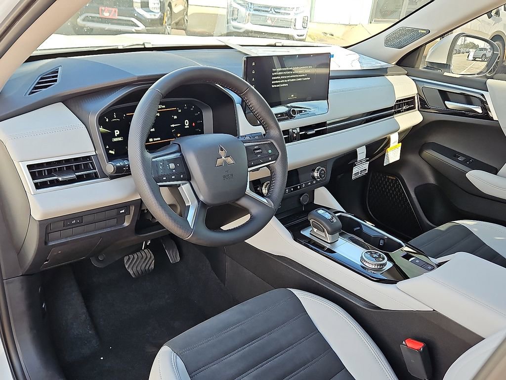 New 2025 Mitsubishi Outlander SE AWD/4WD image 14