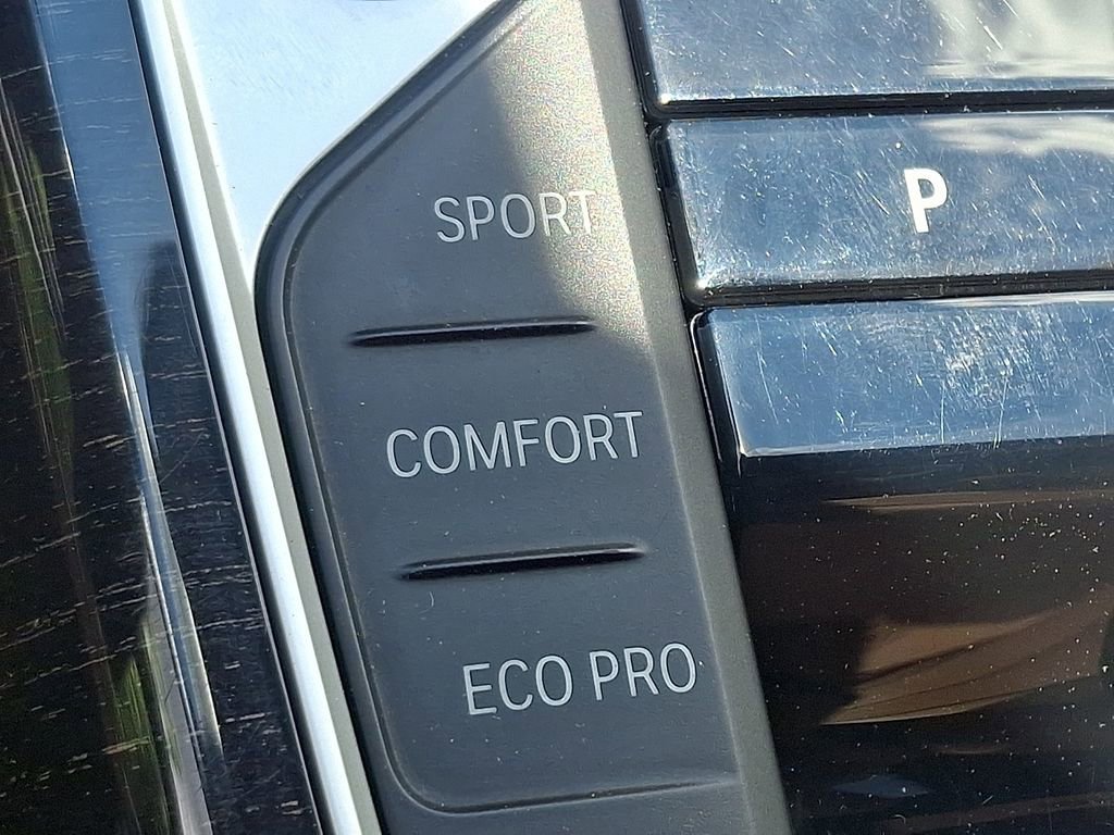 Certified 2023 BMW 330i xDrive Sedan w/ M Sport Package AWD/4WD image 26