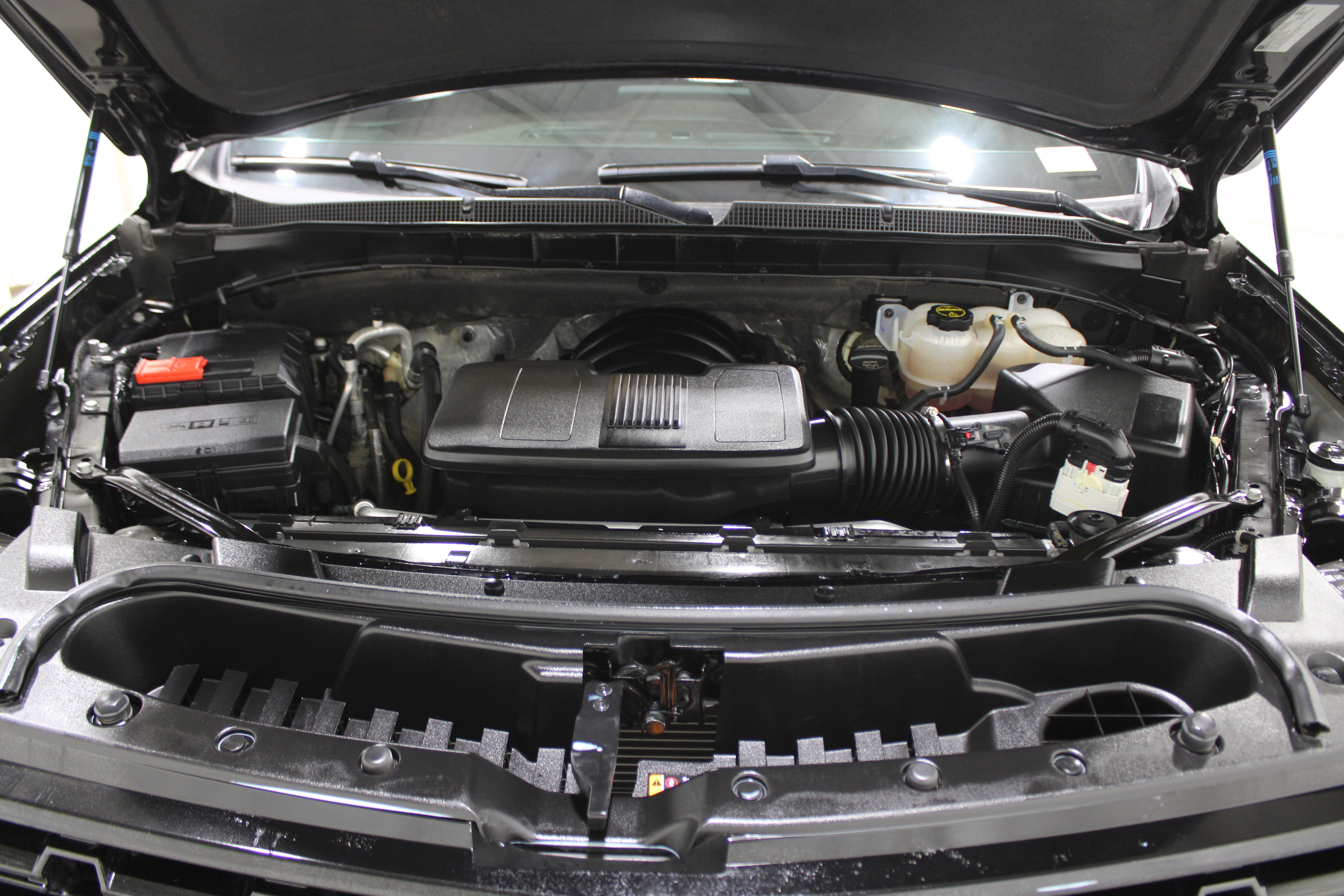 Used 2024 Chevrolet Suburban Z71 w/ Luxury Package image 46