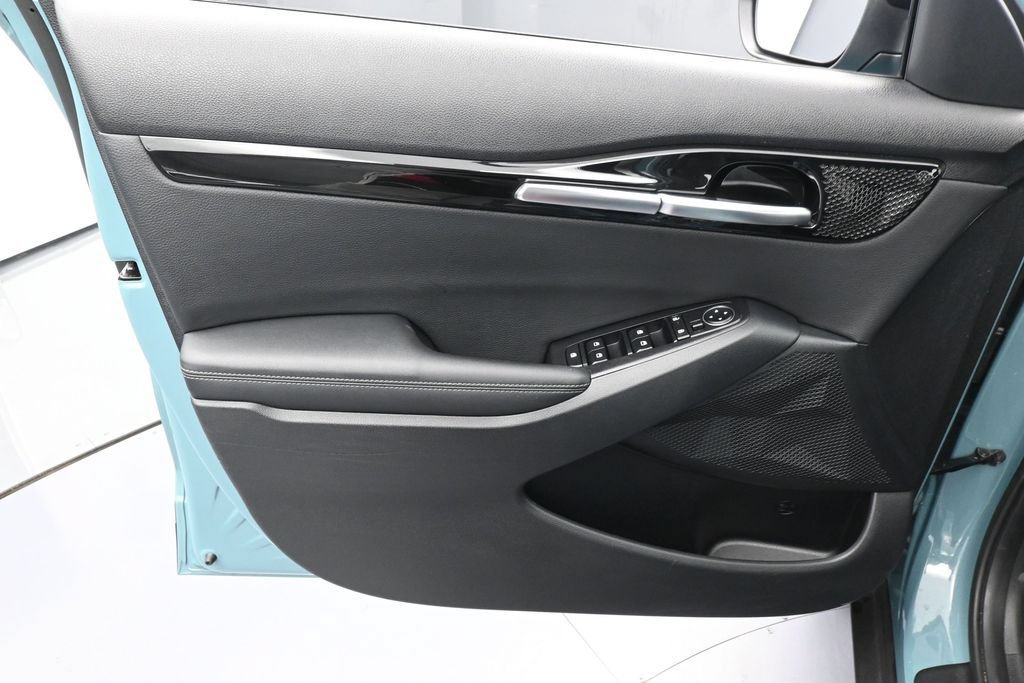 Used 2024 Kia Seltos S FWD image 13