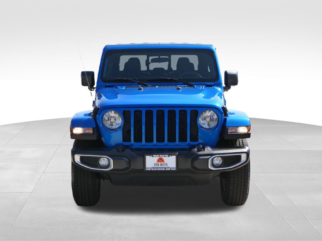 Certified 2023 Jeep Gladiator Sport AWD/4WD image 8