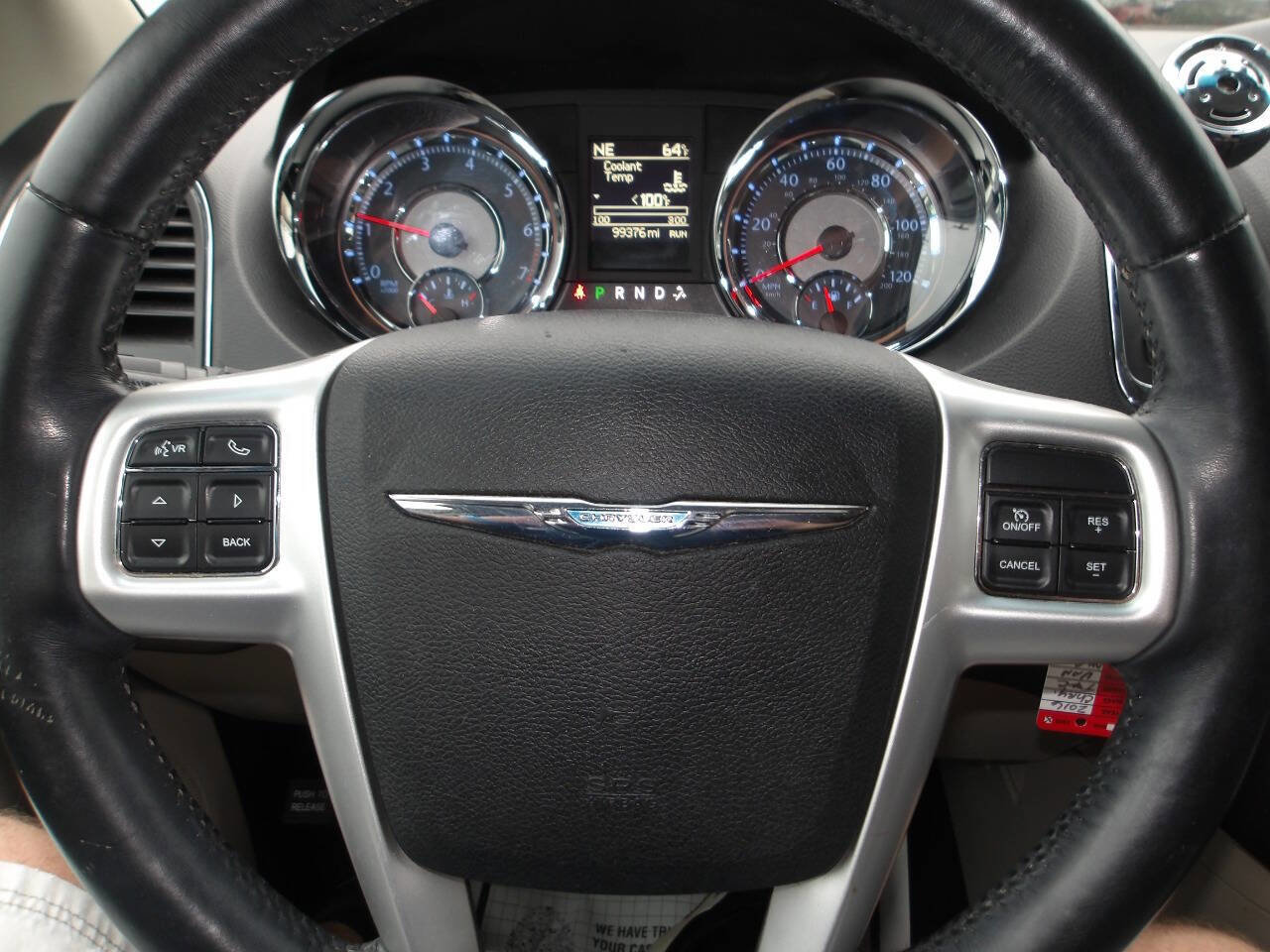 Used 2016 Chrysler Town & Country Touring w/ Driver Convenience Group FWD image 11