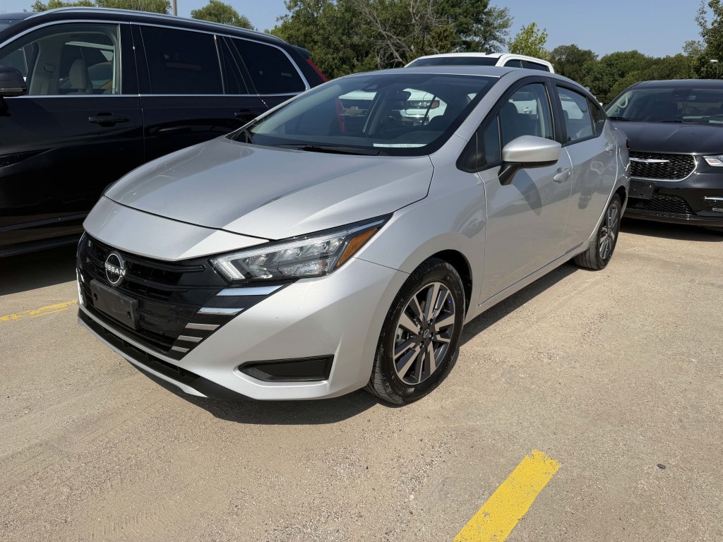 Used 2025 Nissan Versa SV FWD video 1