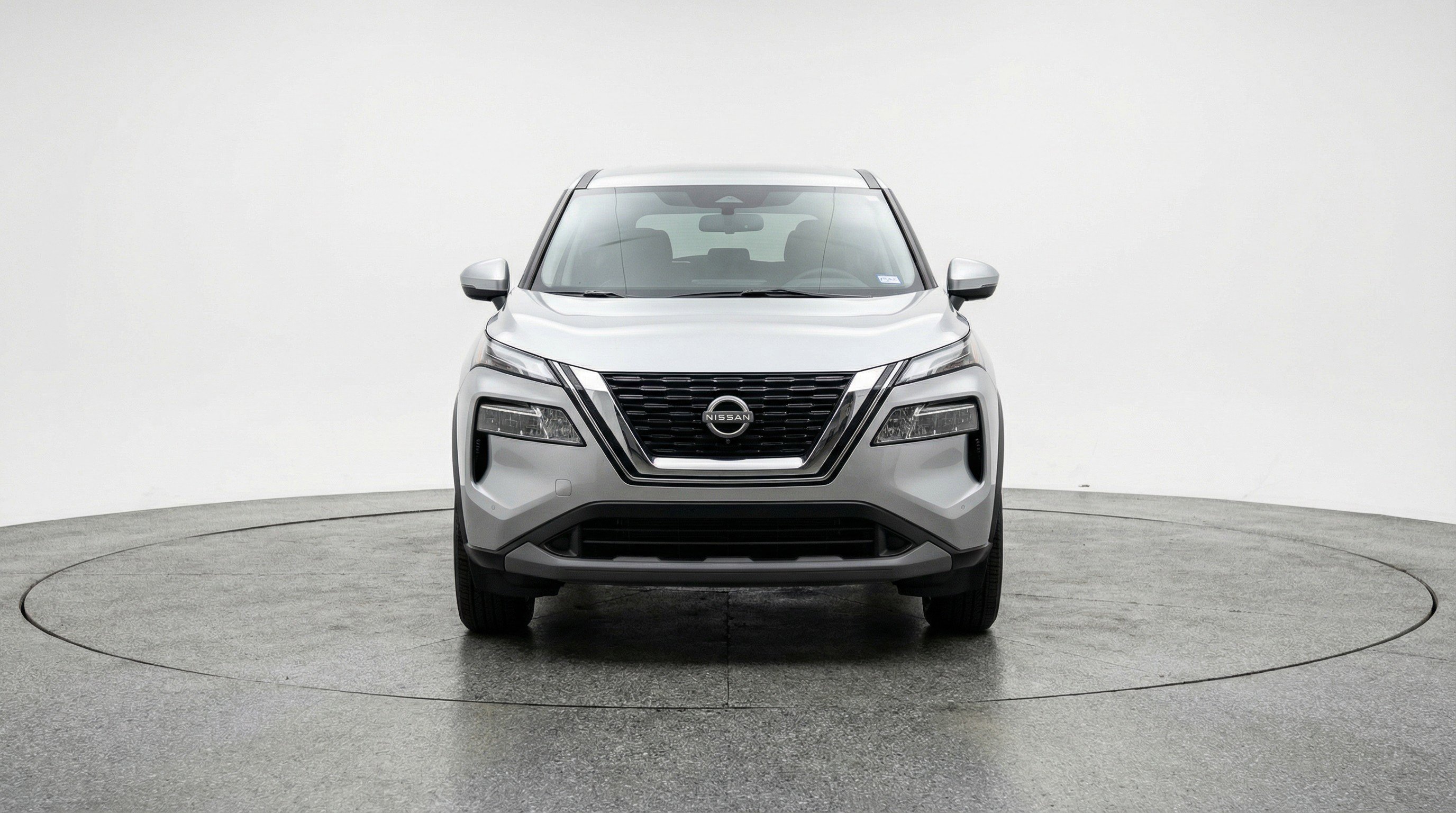 Used 2025 Nissan Rogue SV AWD/4WD image 2