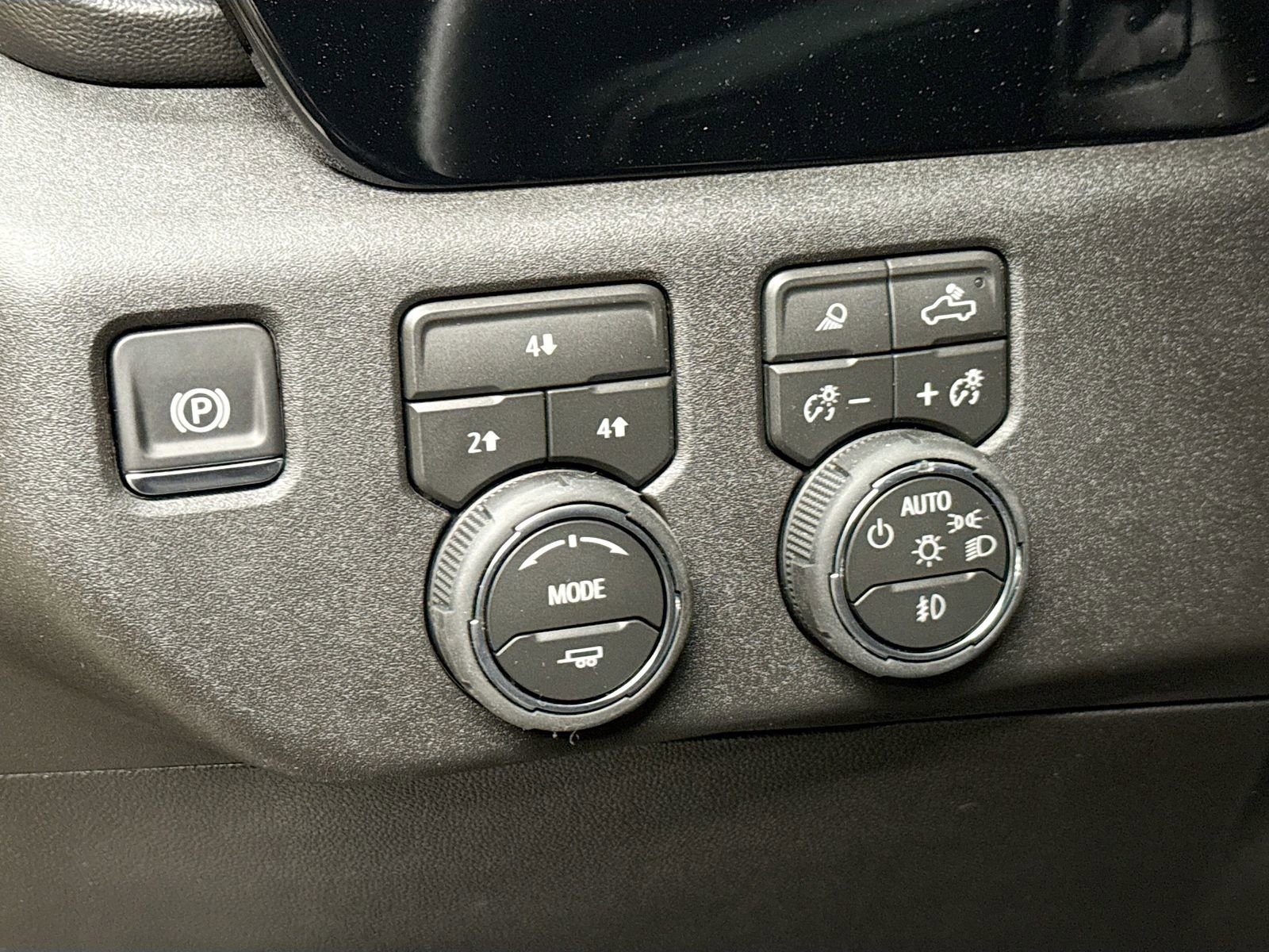 New 2026 Chevrolet Silverado 3500 LT w/ Trail Boss Package image 13