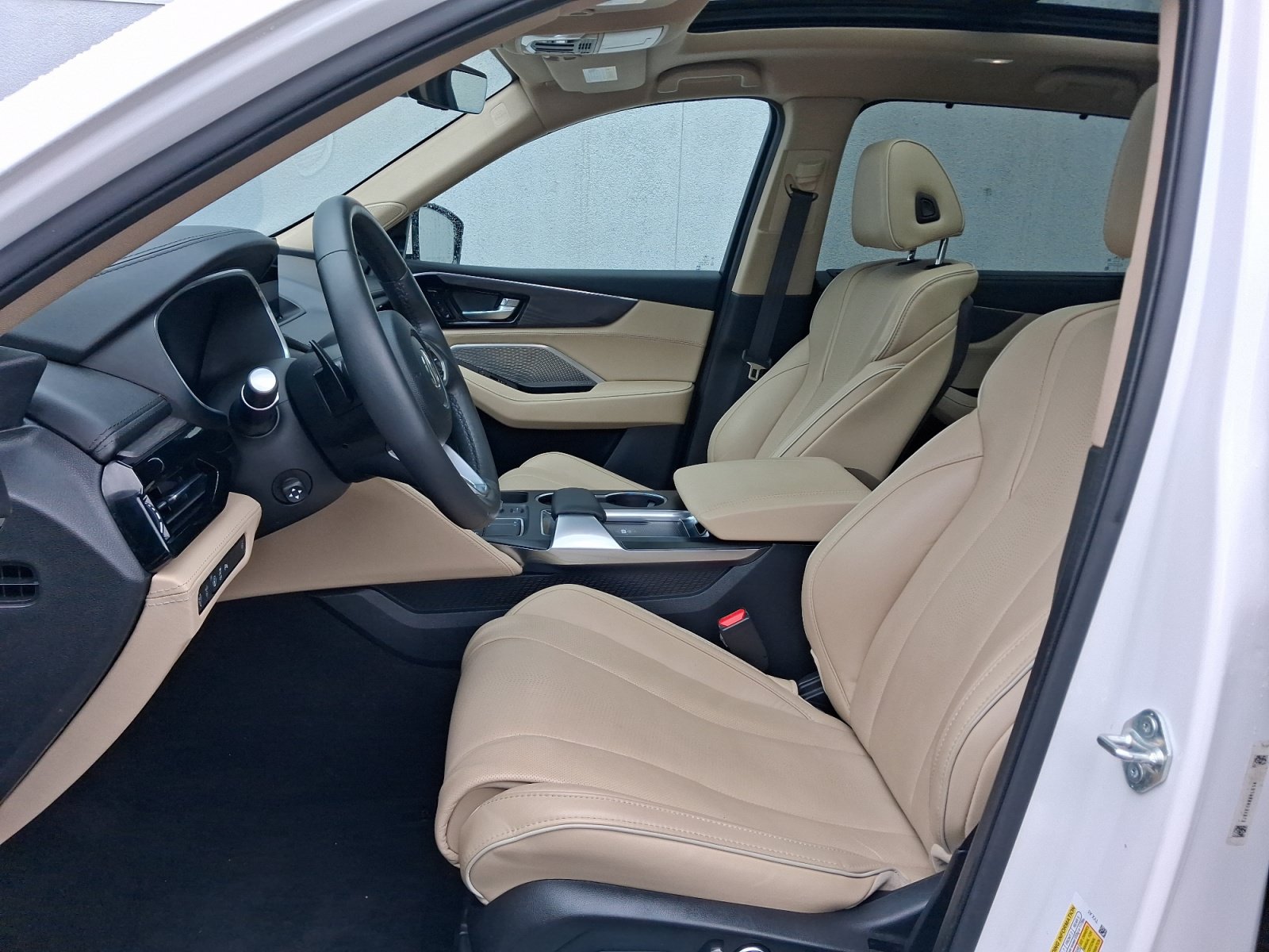Used 2024 Acura MDX w/ Advance Package AWD/4WD image 5
