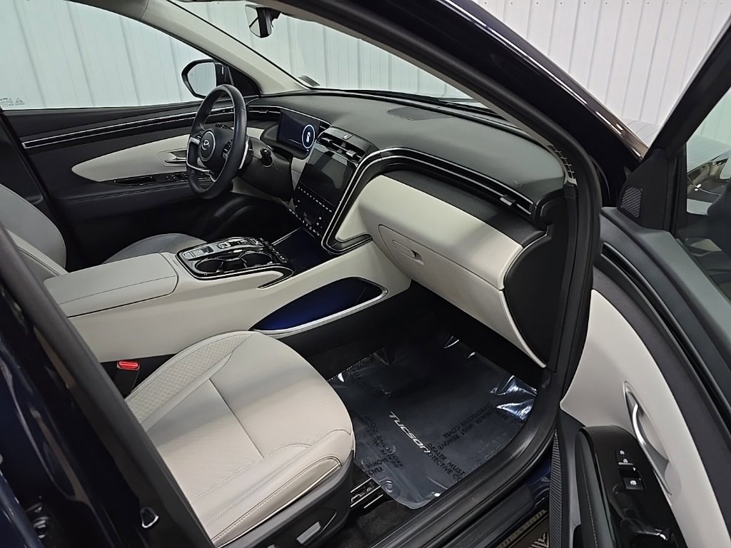 Used 2024 Hyundai Tucson Limited image 16