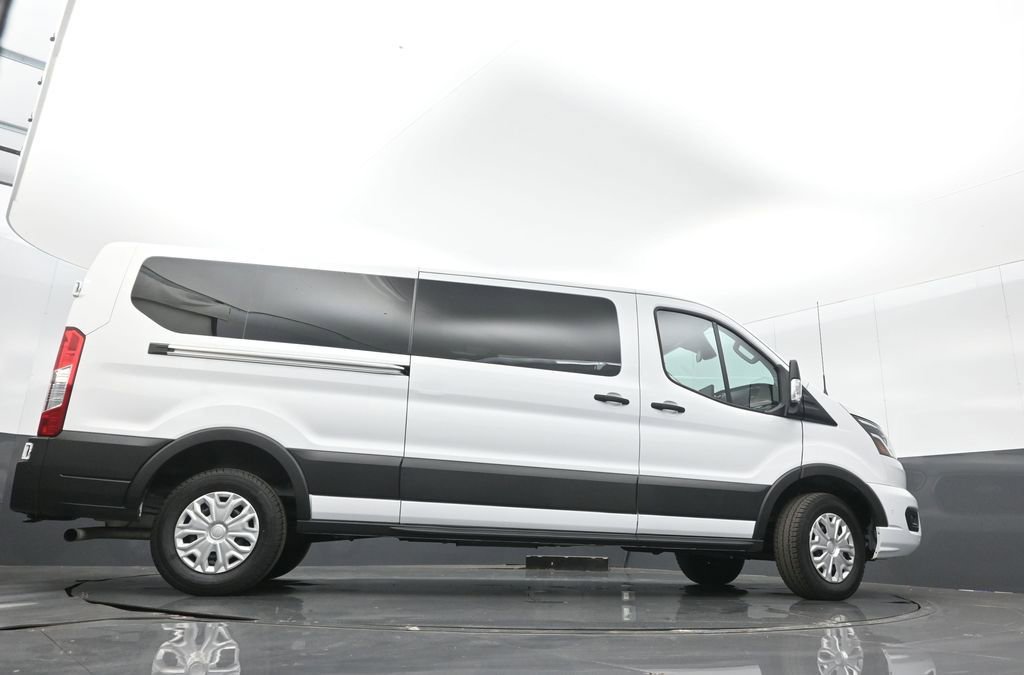 Used 2023 Ford Transit 350 XLT image 32