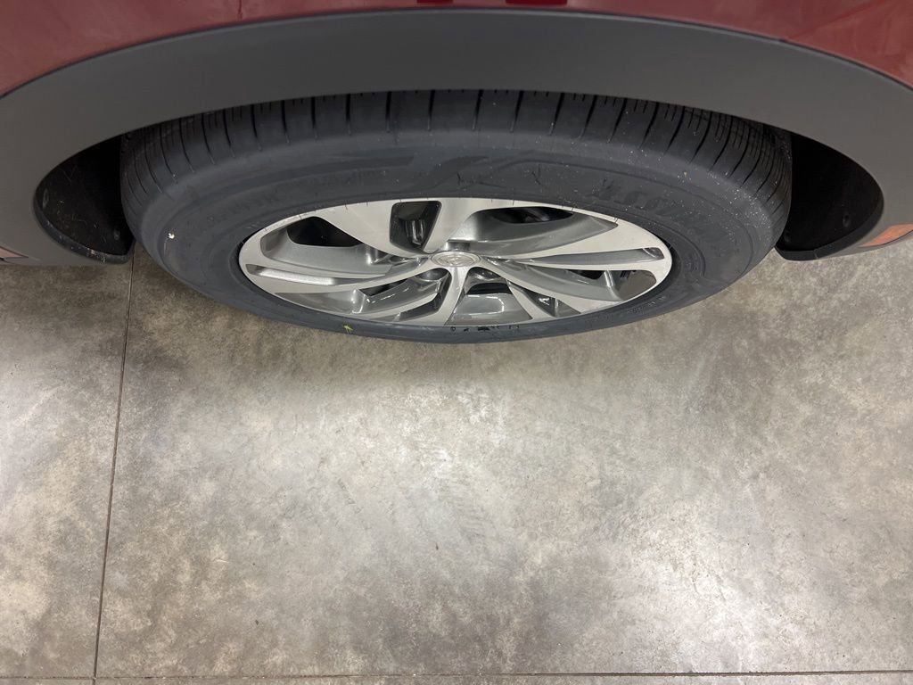 Certified 2021 Buick Envision Essence w/ Technology Package I image 21