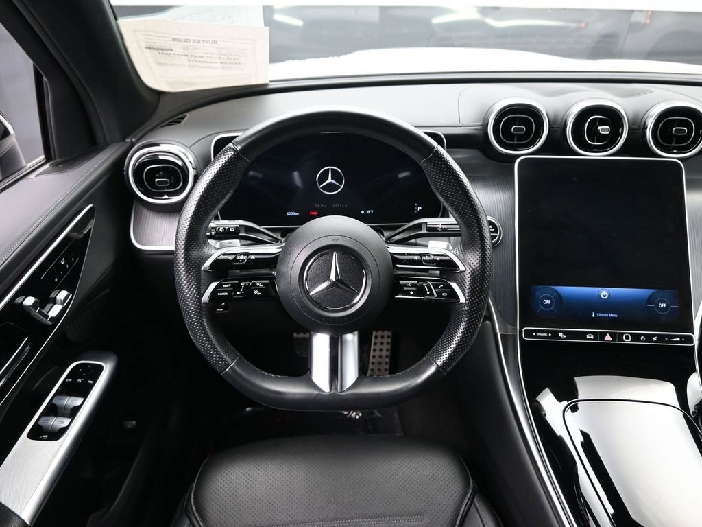 Used 2023 Mercedes-Benz GLC 300 image 17