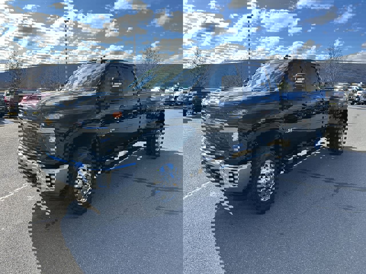 New 2026 Chevrolet Silverado 3500 LT image 3