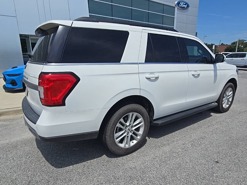 Used 2024 Ford Expedition XLT RWD image 8