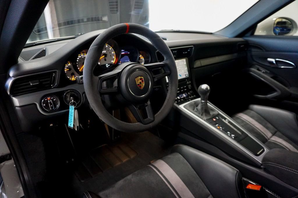 Used 2018 Porsche 911 GT3 image 9