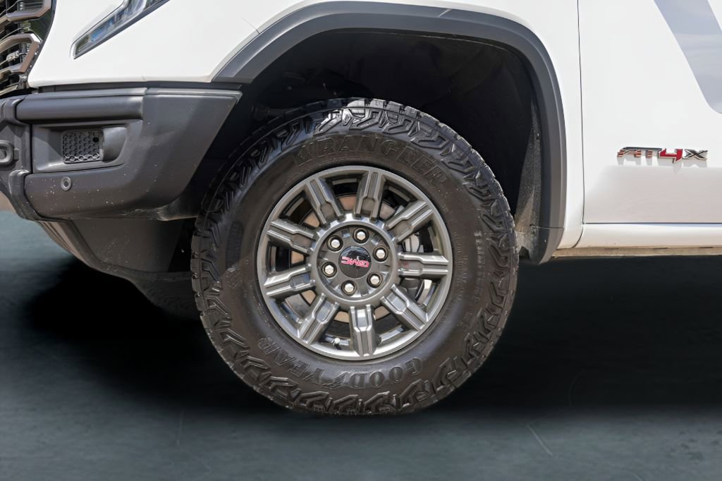 Used 2024 GMC Sierra 1500 AT4X image 4