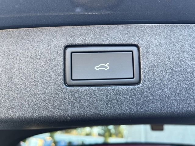 New 2026 Volkswagen Tiguan SE R-Line image 25