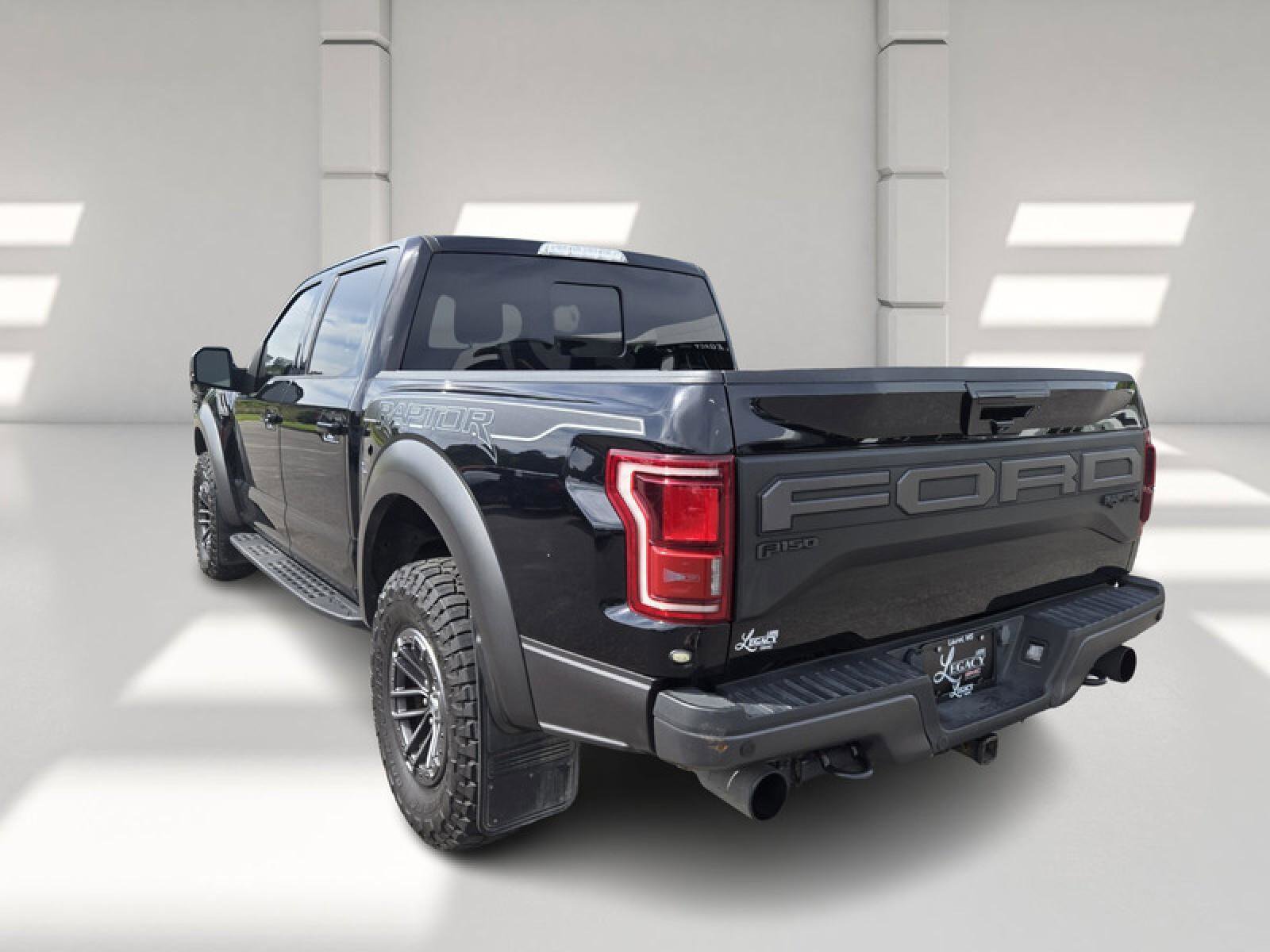 Used 2019 Ford F150 Raptor w/ Equipment Group 802A Luxury image 5