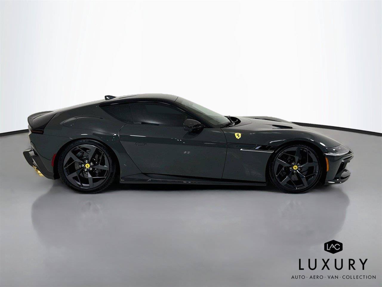 Used 2025 Ferrari 12Cilindri RWD image 5