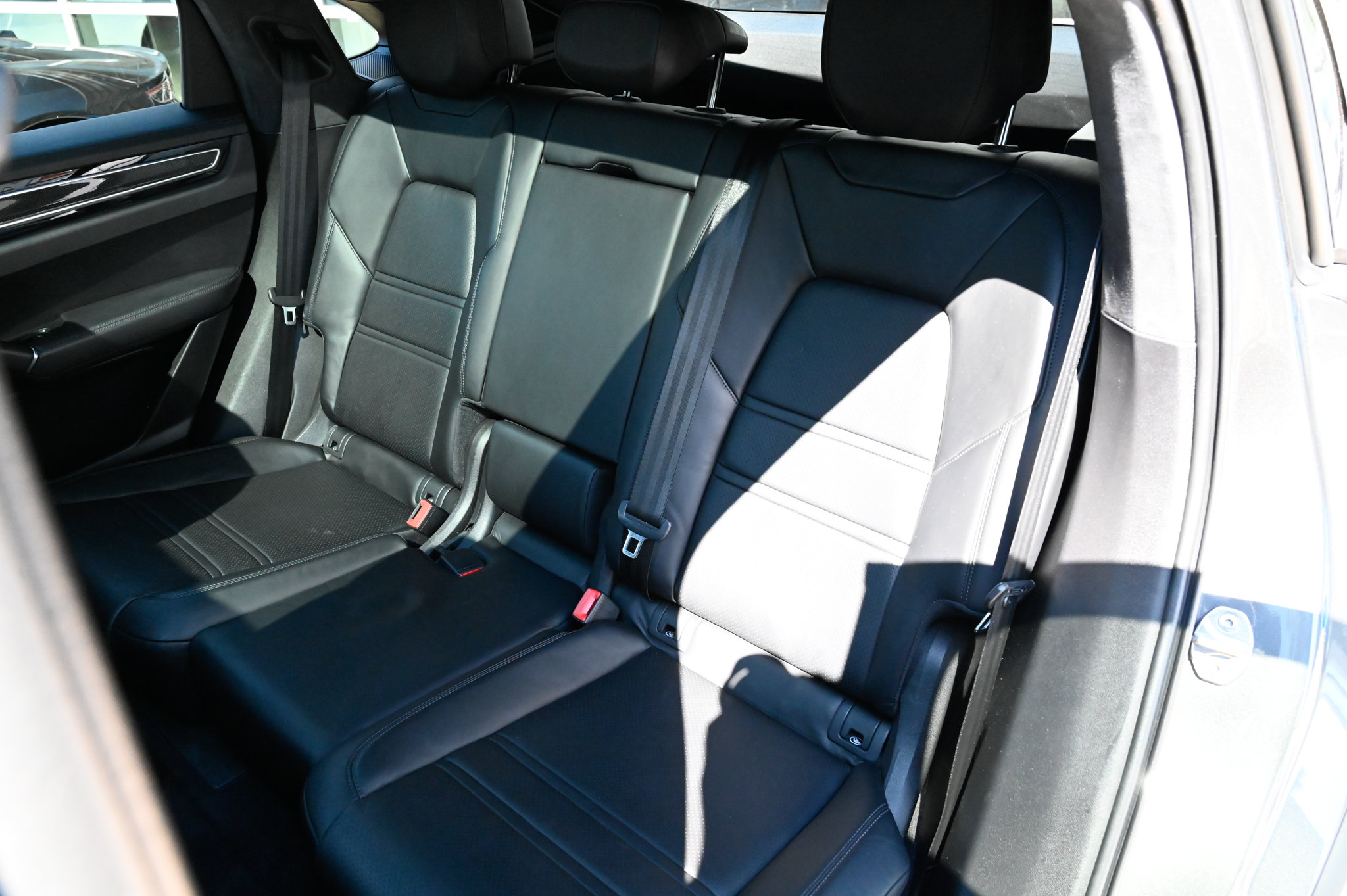 Used 2023 Porsche Cayenne GTS AWD/4WD image 41