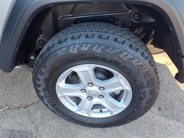 Used 2020 Jeep Wrangler Sport image 19